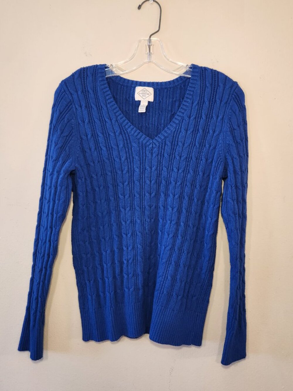 St John's Bay beautiful royal Blue V-neck knitted sweater size L